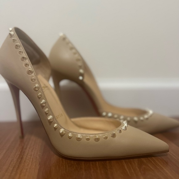 Christian Louboutin Natural spiked heel. - Picture 3 of 6